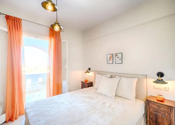 Welcoming In Naxos With Sea And Mountain Views Villa