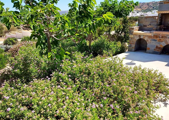 Villa Welcoming In Naxos With Sea And Mountain Views