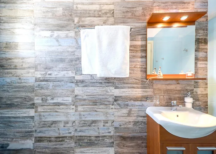 Welcoming In Naxos With Sea And Mountain Views